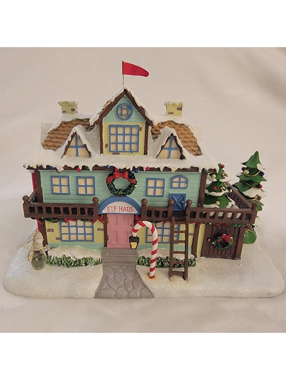 Hawthorne Village Elf Dormitory Rudolphs Christmas Town 2003 Sculpture Lighted
